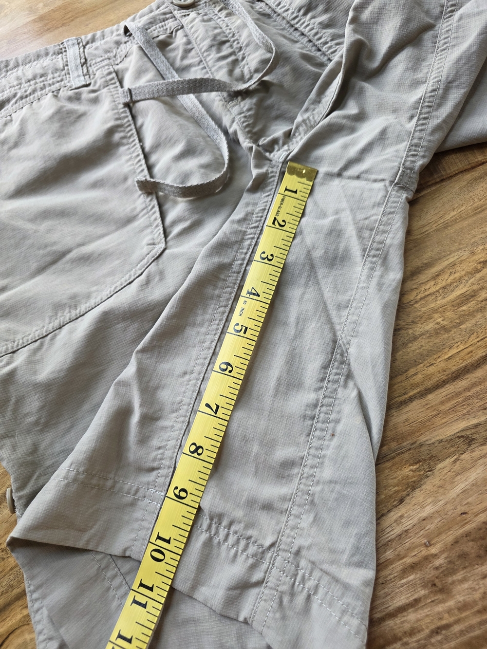 The North Face Cargo Shorts-Women's Size 10/L - Picture 11 of 12
